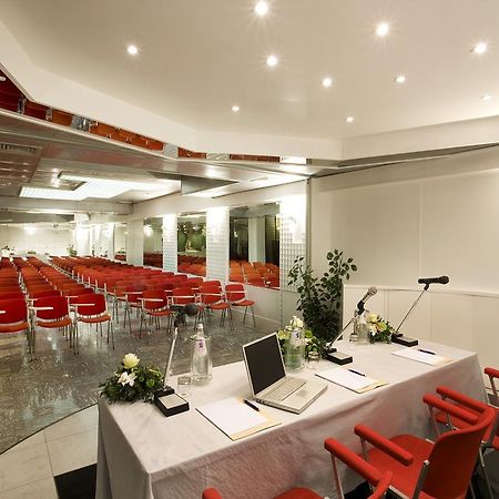 Hotel Savoy Pesaro Affari foto