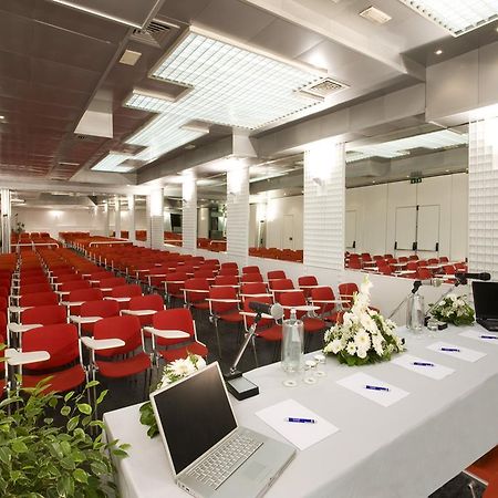 Hotel Savoy Pesaro Affari foto