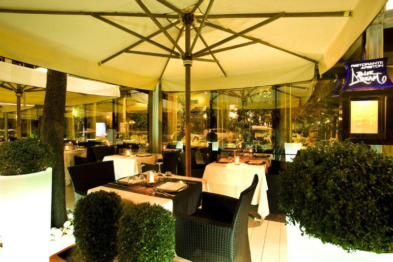 Hotel Savoy Pesaro Esterno foto
