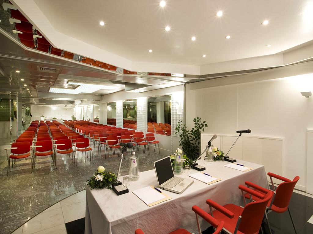 Hotel Savoy Pesaro Affari foto