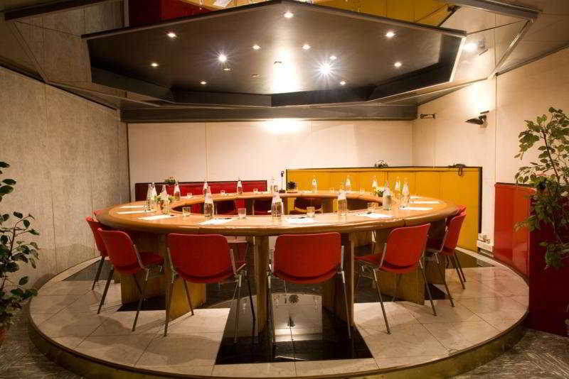 Hotel Savoy Pesaro Esterno foto