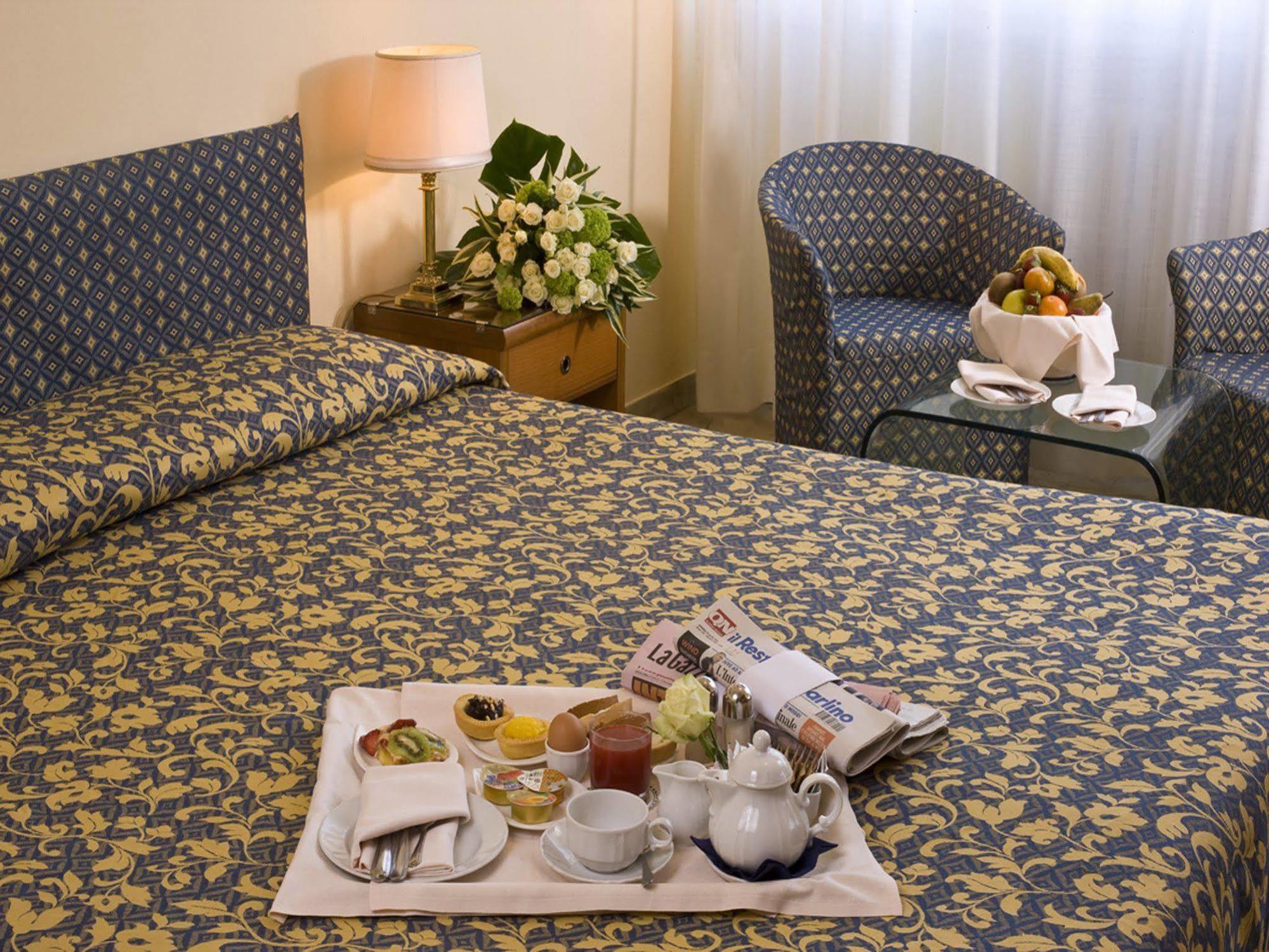 Hotel Savoy Pesaro Camera foto
