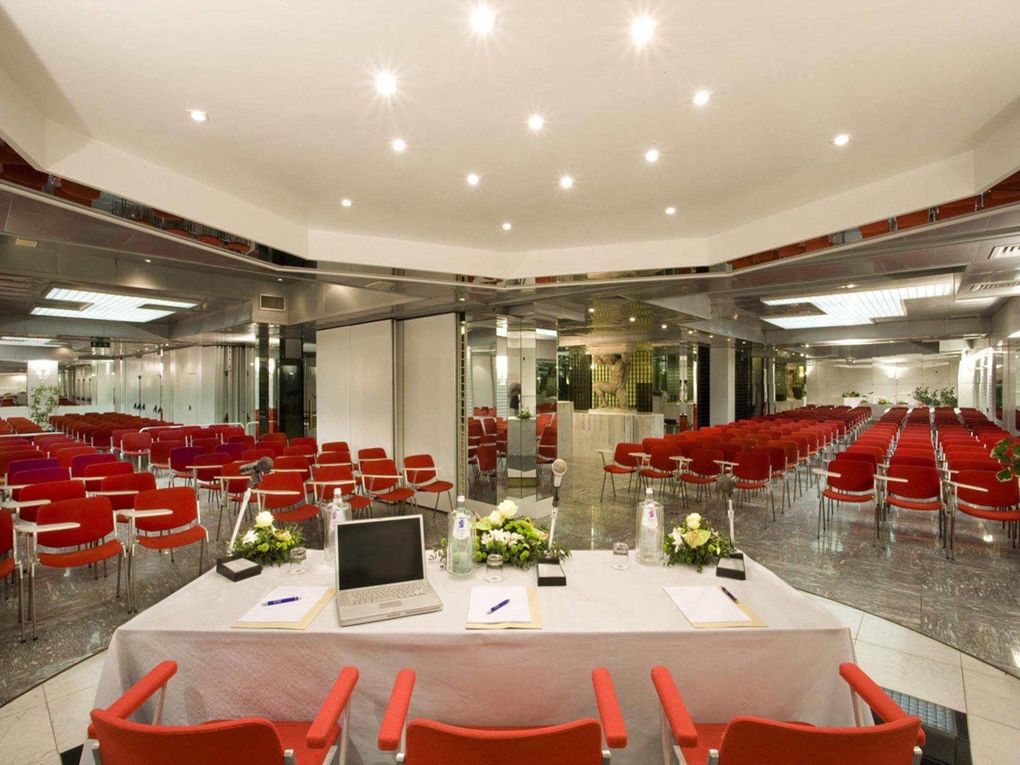 Hotel Savoy Pesaro Affari foto